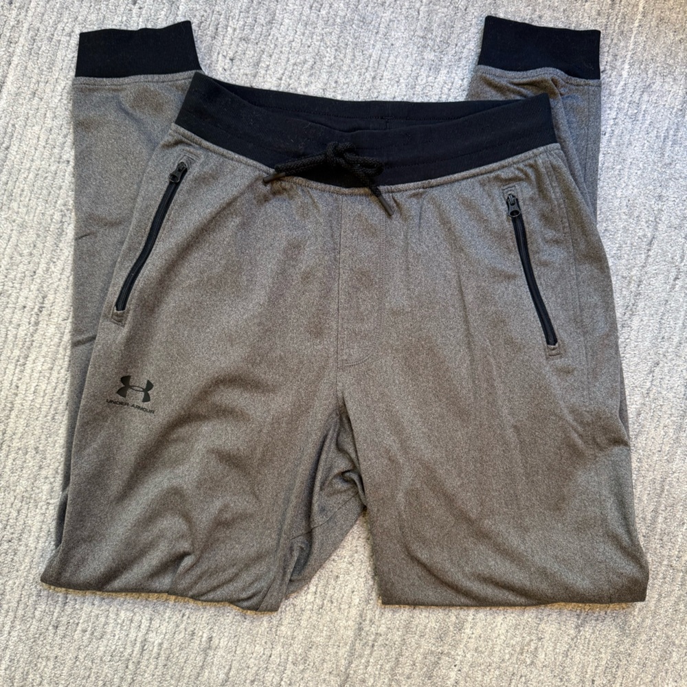 Under Armour Mens Joggers with Black size Small Warm Fleece lined
